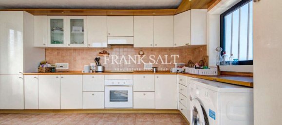 2 bedrooms Apartment in Saint Paul's Bay, Malta No. 2421 2