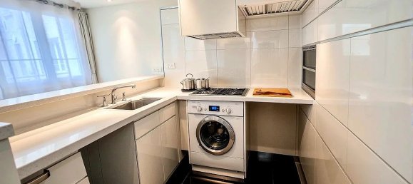 2 rooms Apartment in Paris, France No. 325247 5