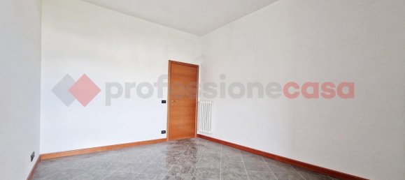 3 rooms Apartment in L'Aquila, Italy No. 167996 16