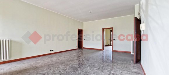 3 rooms Apartment in L'Aquila, Italy No. 167996 5