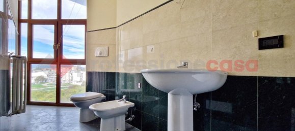 3 rooms Apartment in L'Aquila, Italy No. 167996 21