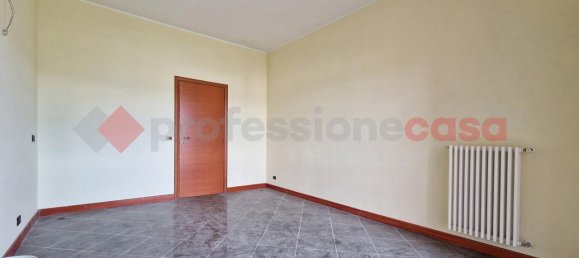 3 rooms Apartment in L'Aquila, Italy No. 167996 11