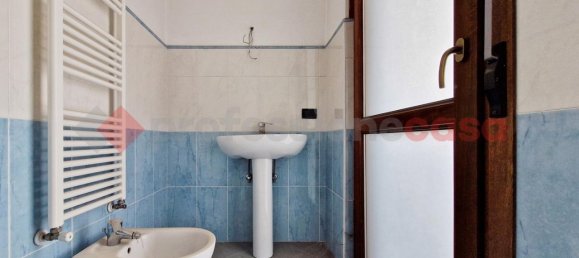 3 rooms Apartment in L'Aquila, Italy No. 167996 19