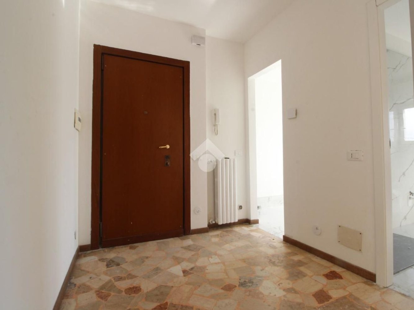 2غرفة شقة في Cerro Maggiore, Italy رقم 61327