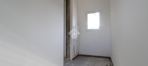 2غرفة شقة في Cerro Maggiore, Italy رقم 61327 13