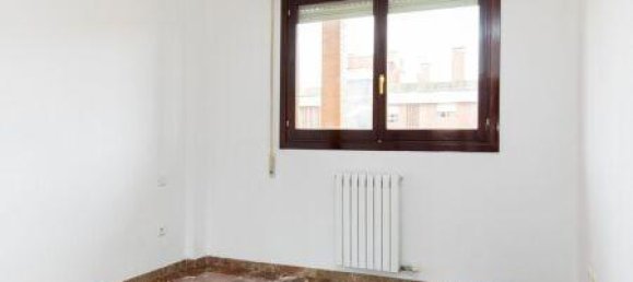 1 bedroom Apartment in Zaragoza, Spain No. 169327 6