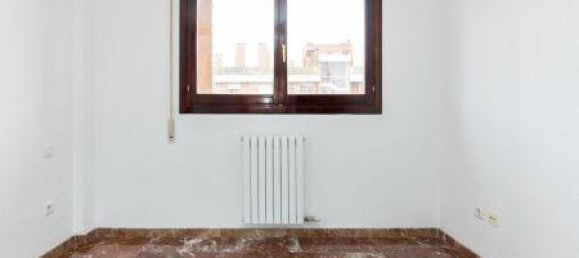 1 bedroom Apartment in Zaragoza, Spain No. 169327 8