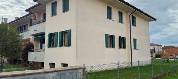 3 rooms Apartment in Ospedaletto Euganeo, Italy No. 301914 2