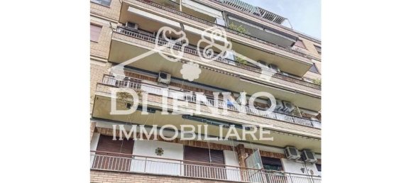 3 rooms Apartment in Rome, Italy No. 30360 9