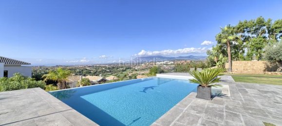 6 bedrooms Villa in Malaga, Spain No. 21043 9
