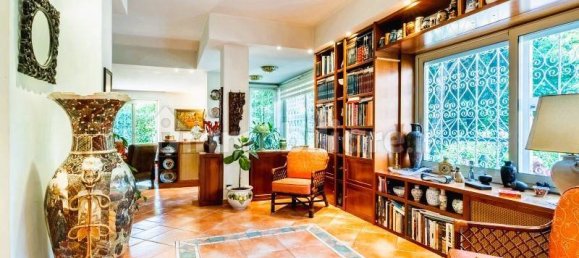 5 bedrooms Apartment in Rome, Italy No. 198052 5