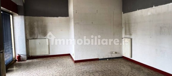 Коммерческая недвижимость с 2 комнатами в Бергамо, Италия № 110217 9