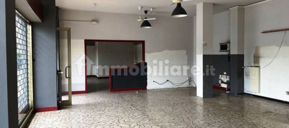 Коммерческая недвижимость с 2 комнатами в Бергамо, Италия № 110217 5