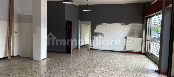 Коммерческая недвижимость с 2 комнатами в Бергамо, Италия № 110217 8