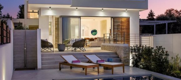 4 bedrooms Villa in Paphos, Cyprus No. 3911 5