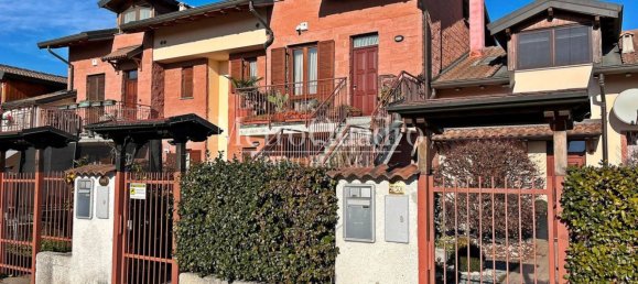 2 bedrooms Apartment in Roncello, Italy No. 238798 2