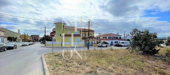 334m² Land in Palmela, Portugal No. 43661 3