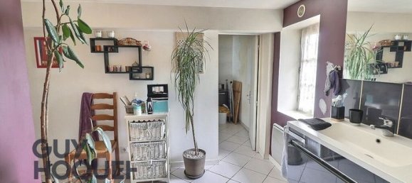 3 bedrooms House in Bernay, France No. 312874 10