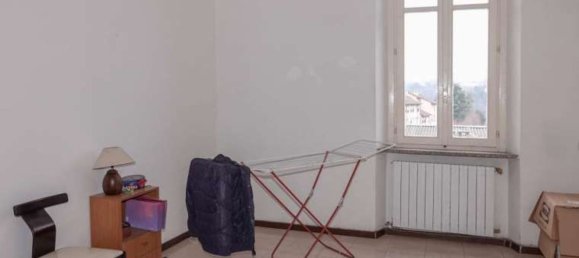 2 rooms Apartment in Varese, Italy No. 315035 4
