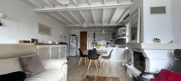 3 bedrooms House in Montchal, France No. 198571 4