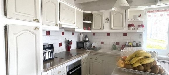 3 bedrooms House in Montchal, France No. 198571 2