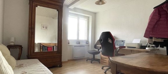 3 bedrooms House in Montchal, France No. 198571 8