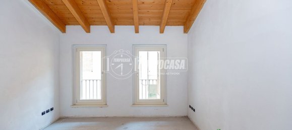 3غرفة منزل ذو طابقين في Offanengo, Italy رقم 313856 10