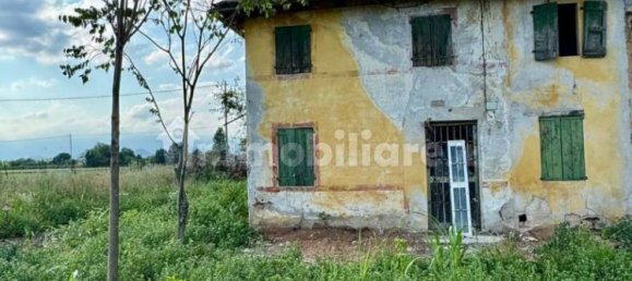 2 bedrooms House in Montebelluna, Italy No. 266671 3