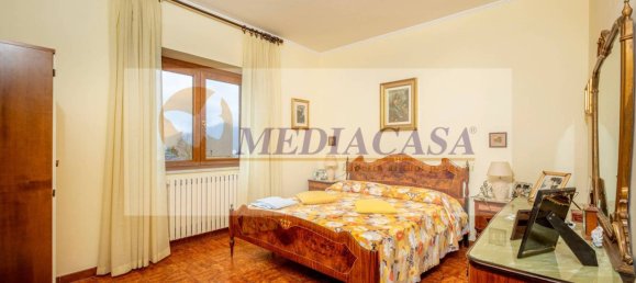 4 bedrooms Apartment in Ciciliano, Italy No. 72602 12