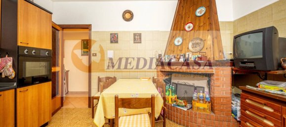 4 bedrooms Apartment in Ciciliano, Italy No. 72602 10