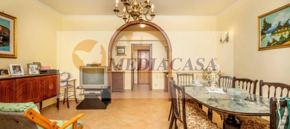 4 bedrooms Apartment in Ciciliano, Italy No. 72602 8