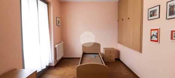 2 bedrooms House in Magenta, Italy No. 307895 6