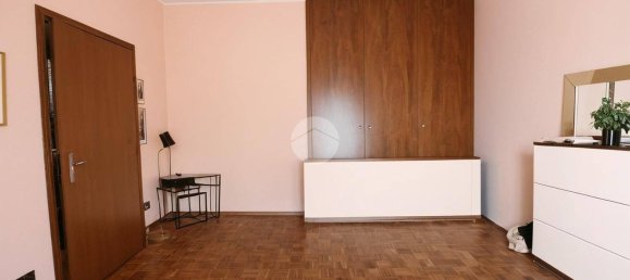 2 bedrooms House in Magenta, Italy No. 307895 5