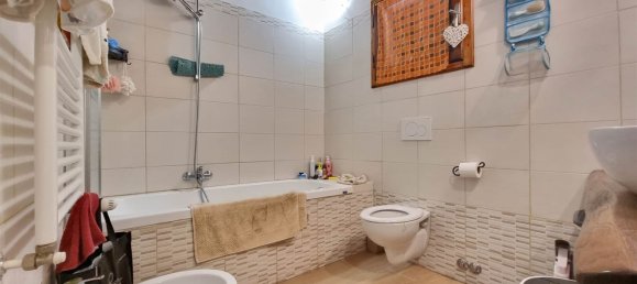 Casa de 6 divisões em Camaiore, Italy N.º 178048 9