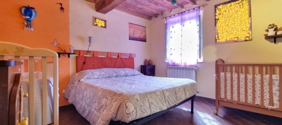 Casa de 6 divisões em Camaiore, Italy N.º 178048 13