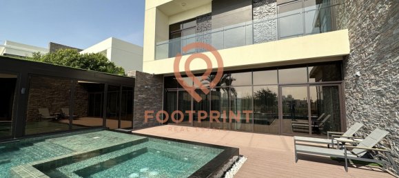 6 bedrooms Villa in Dubai, UAE No. 23821 2