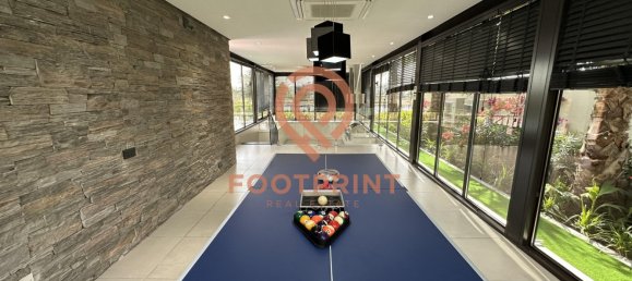 6 bedrooms Villa in Dubai, UAE No. 23821 3