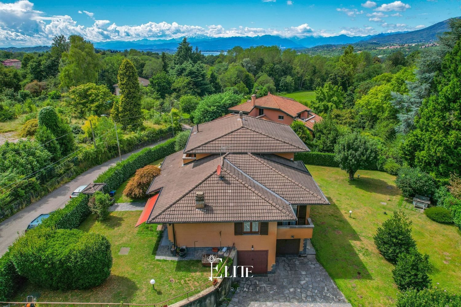 Villa de 8 divisões em Varese, Italy N.º 287613