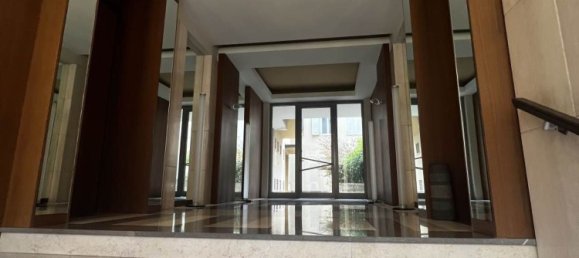 5 rooms Apartment in Piacenza, Italy No. 190503 4