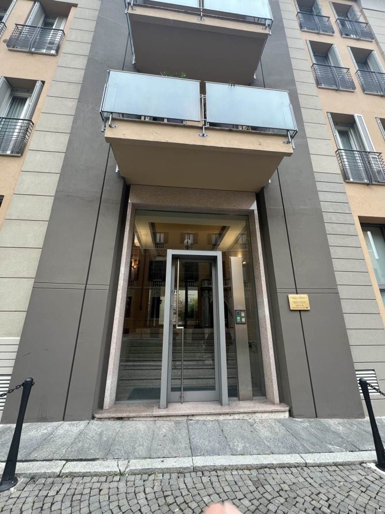 5 rooms Apartment in Piacenza, Italy No. 190503