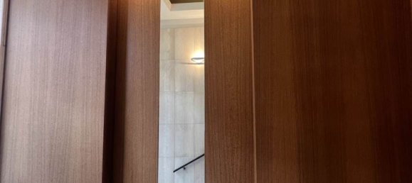 5 rooms Apartment in Piacenza, Italy No. 190503 2