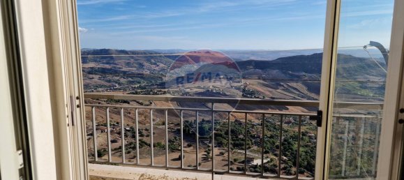 3 bedrooms Apartment in Enna, Italy No. 346242 5