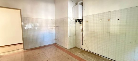 5 rooms Apartment in Foligno, Italy No. 306854 8