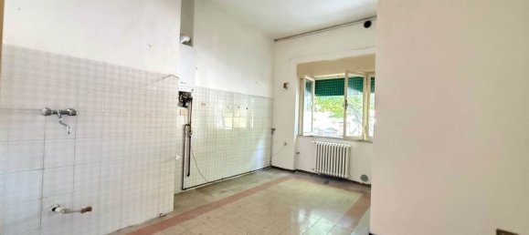 5 rooms Apartment in Foligno, Italy No. 306854 6