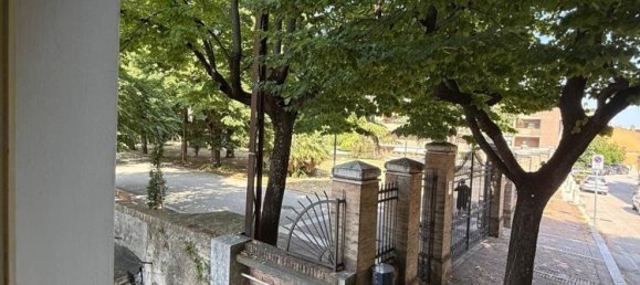 5 rooms Apartment in Foligno, Italy No. 306854 9