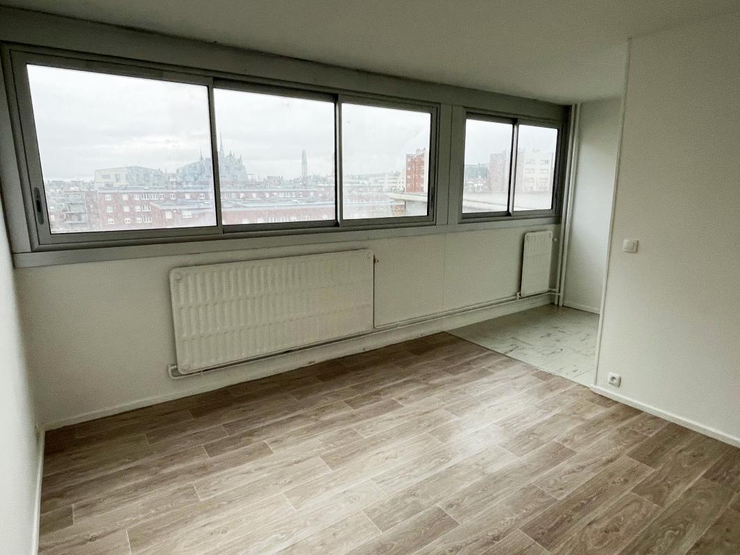 Studio in Amiens, France, Nr. 45695