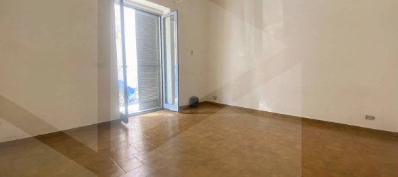 Квартира с 2 комнатами в Битонто, Италия № 29076 3