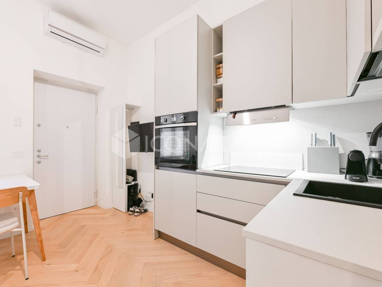 Квартира с 1 спальней в Милан, Италия № 379825