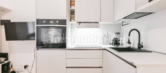 Квартира с 1 спальней в Милан, Италия № 379825 3