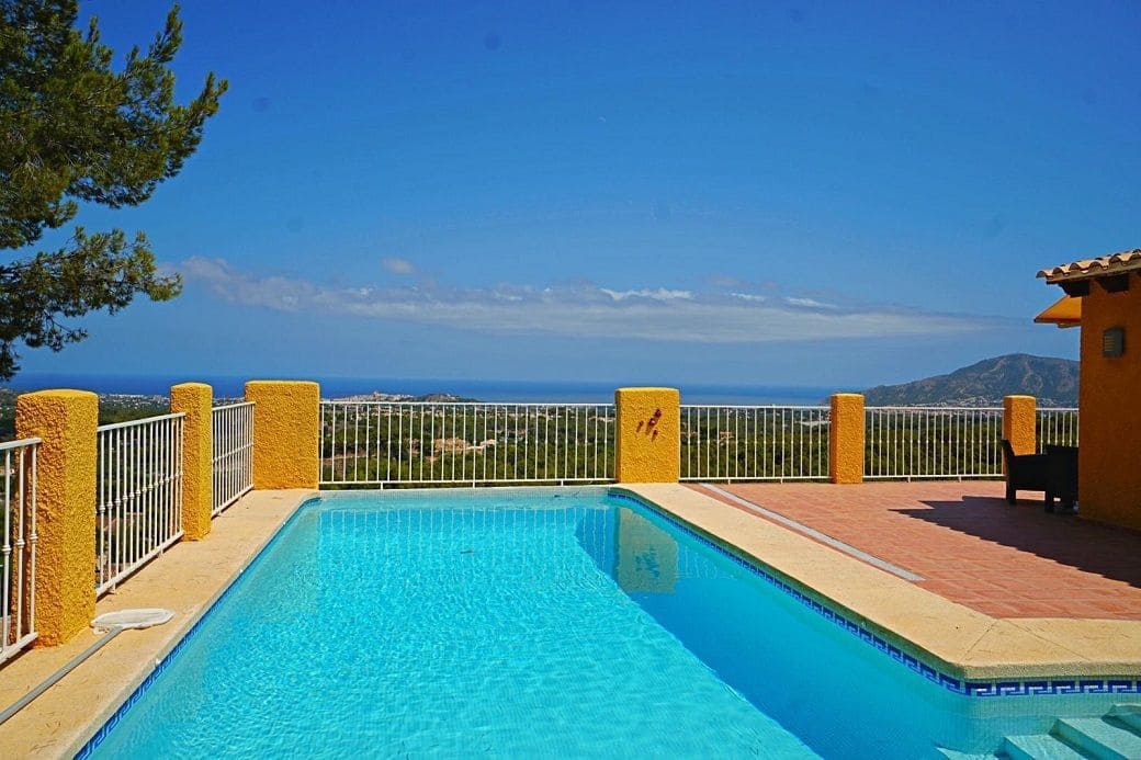 Casa de 4 dormitorios en La Nucia, Spain No. 134525